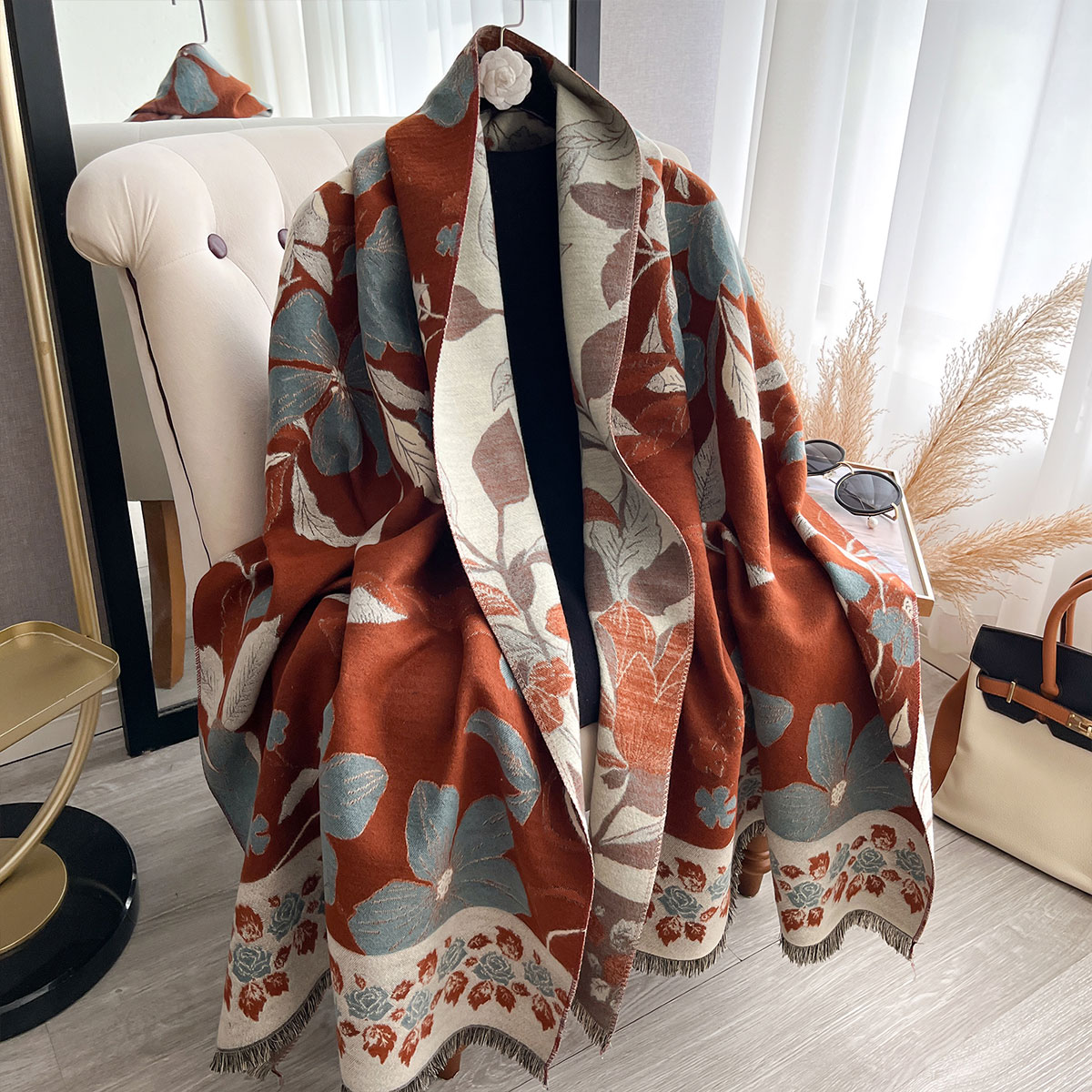 Женские утепленные роскошные з – обзор и цена Cashmere Scarf Wrap