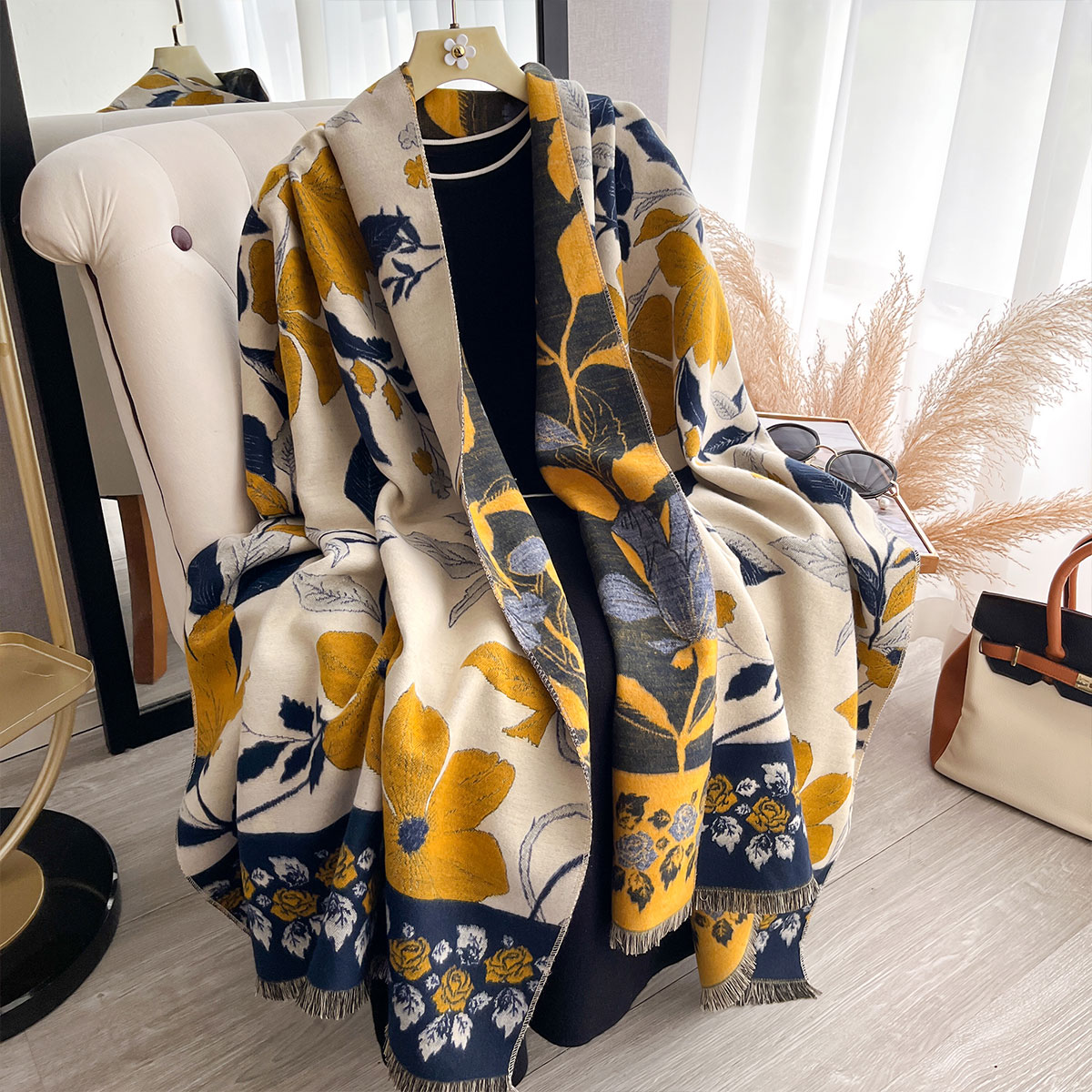 Женские утепленные роскошные з – обзор и цена Cashmere Scarf Wrap
